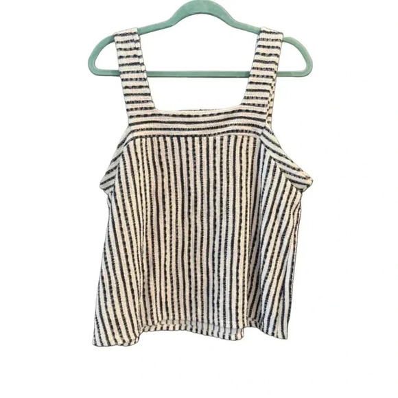 GREEN ENVELOPE Tank top - Picture 2 of 2